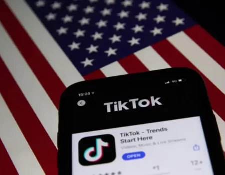 anuncian acuerdo que mantiene a TikTok en Estados Unidos