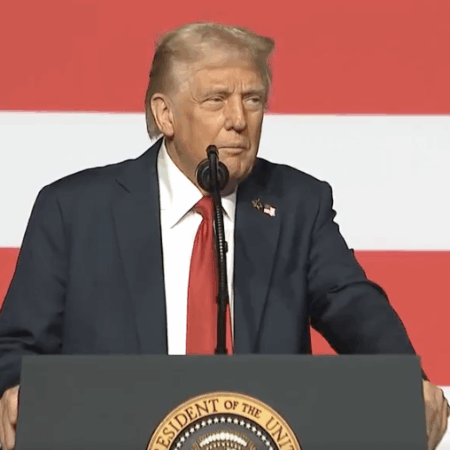 Trump presume ventaja militar: “EE. UU. lleva 25 años de ventaja en submarinos nucleares” trump