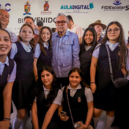 Inicia ciclo escolar en Sinaloa; Rocha Moya destaca la educación como motor de igualdad y transformación ruben rocha moya