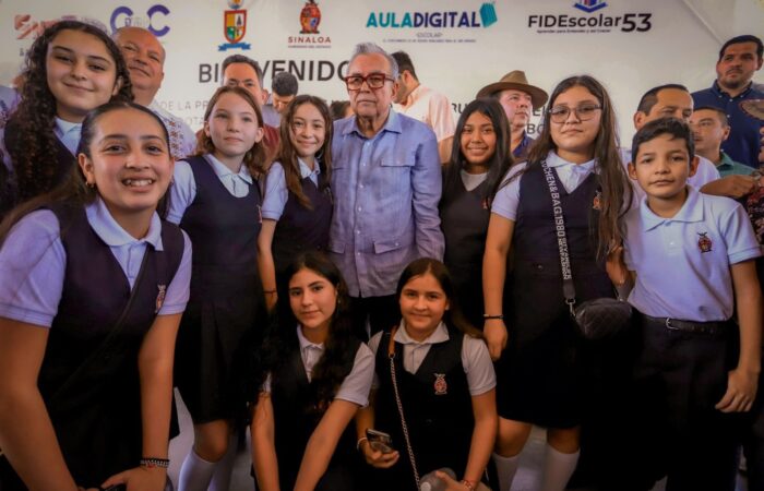 Inicia ciclo escolar en Sinaloa; Rocha Moya destaca la educación como motor de igualdad y transformación ruben rocha moya