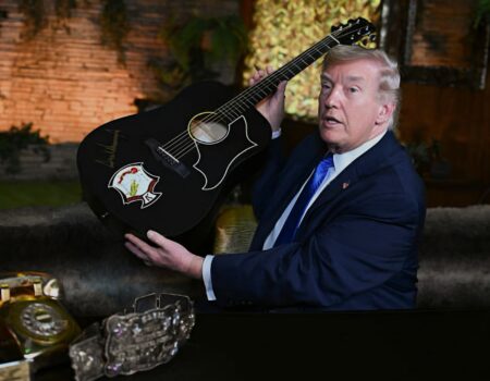 Donald Trump visita Graceland y destaca su admiración por Elvia Presley- USA Publishes